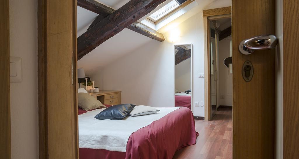 Apartment Altido Crocetta Loft Set *