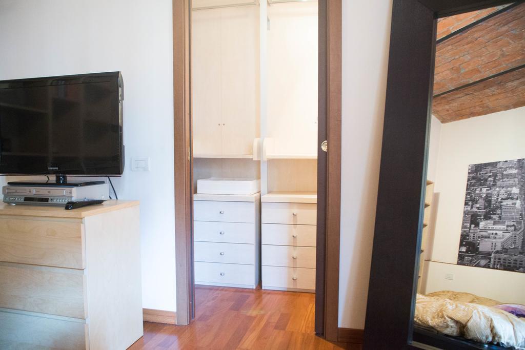 Ancient Apartment *