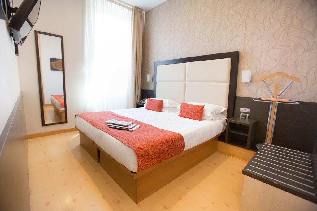 Piacenza Hotel Milão