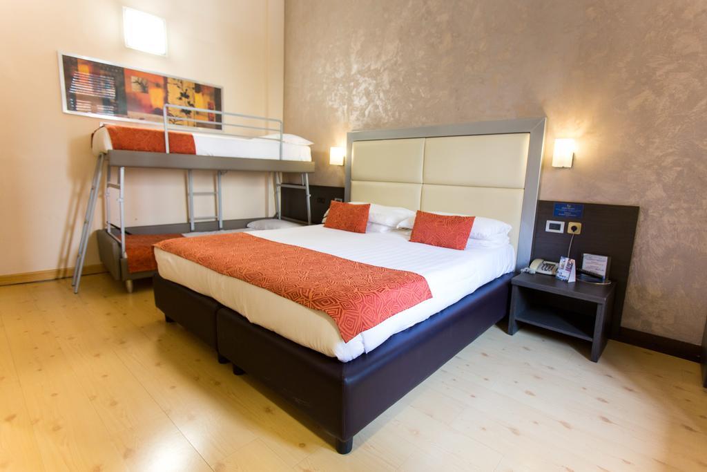 Hotel Piacenza Milão