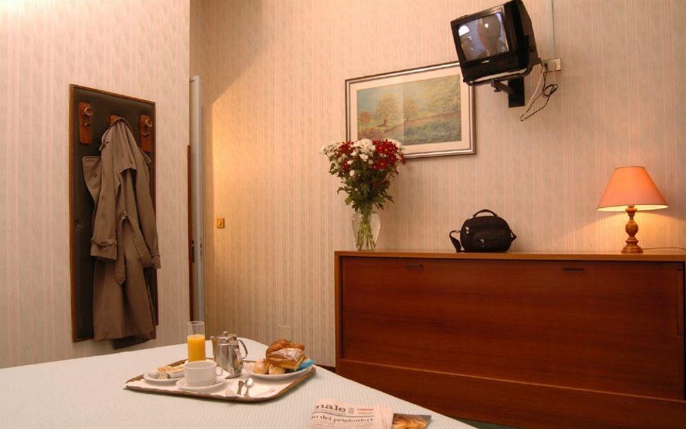 Hotel London 2*