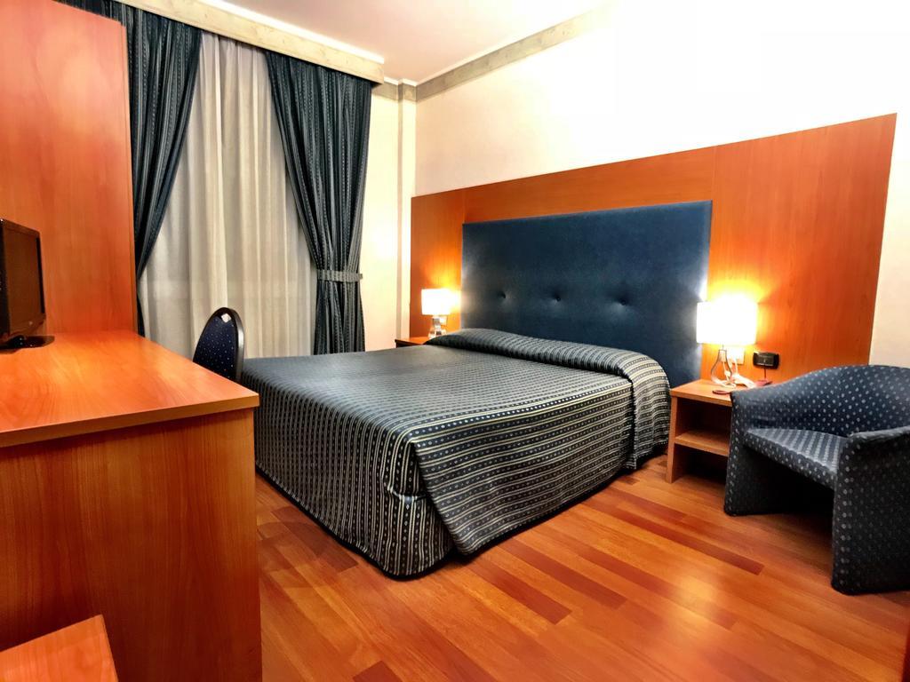 Mec 3* Milan