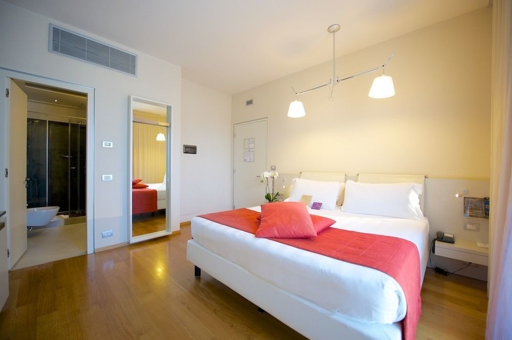 Mercure Solari