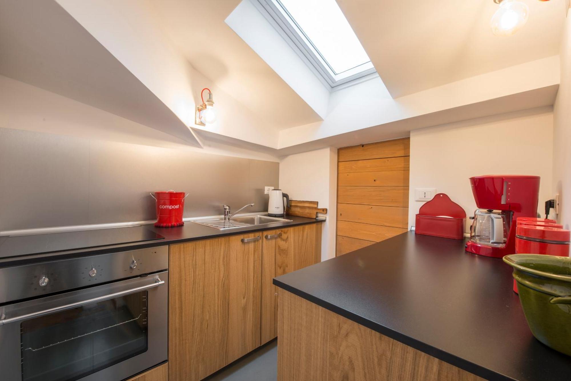 Quite And Lovely Attic - Paolo Sarpi 8 - Location Apartamento