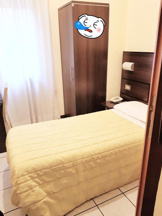 La Pace Hotel