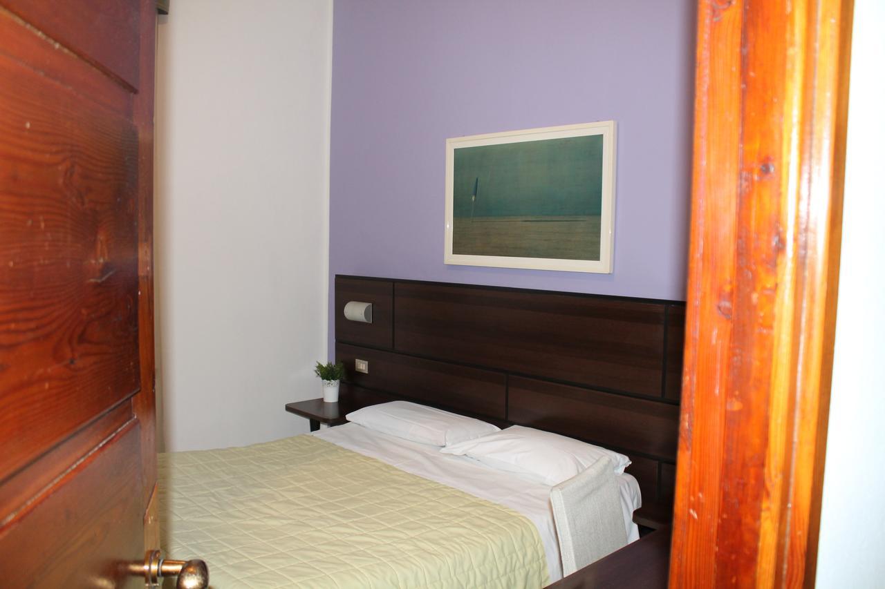 Hotel La Pace Milão