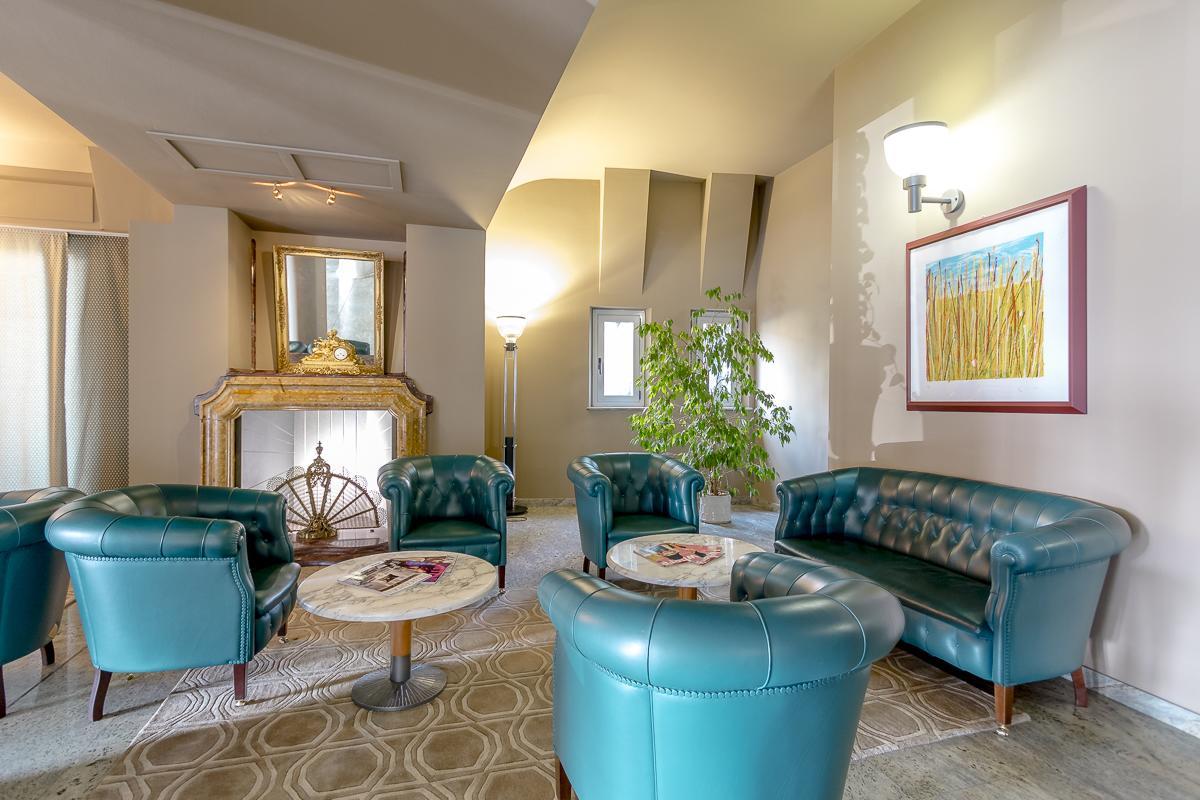 Hotel Sunflower