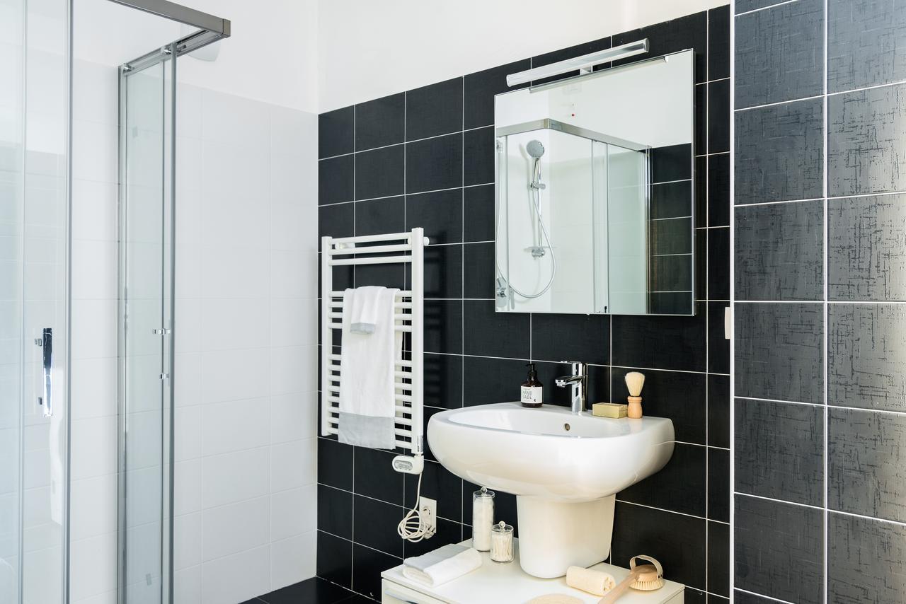 Joivy Sunny 1-bed Flat With Balcony
