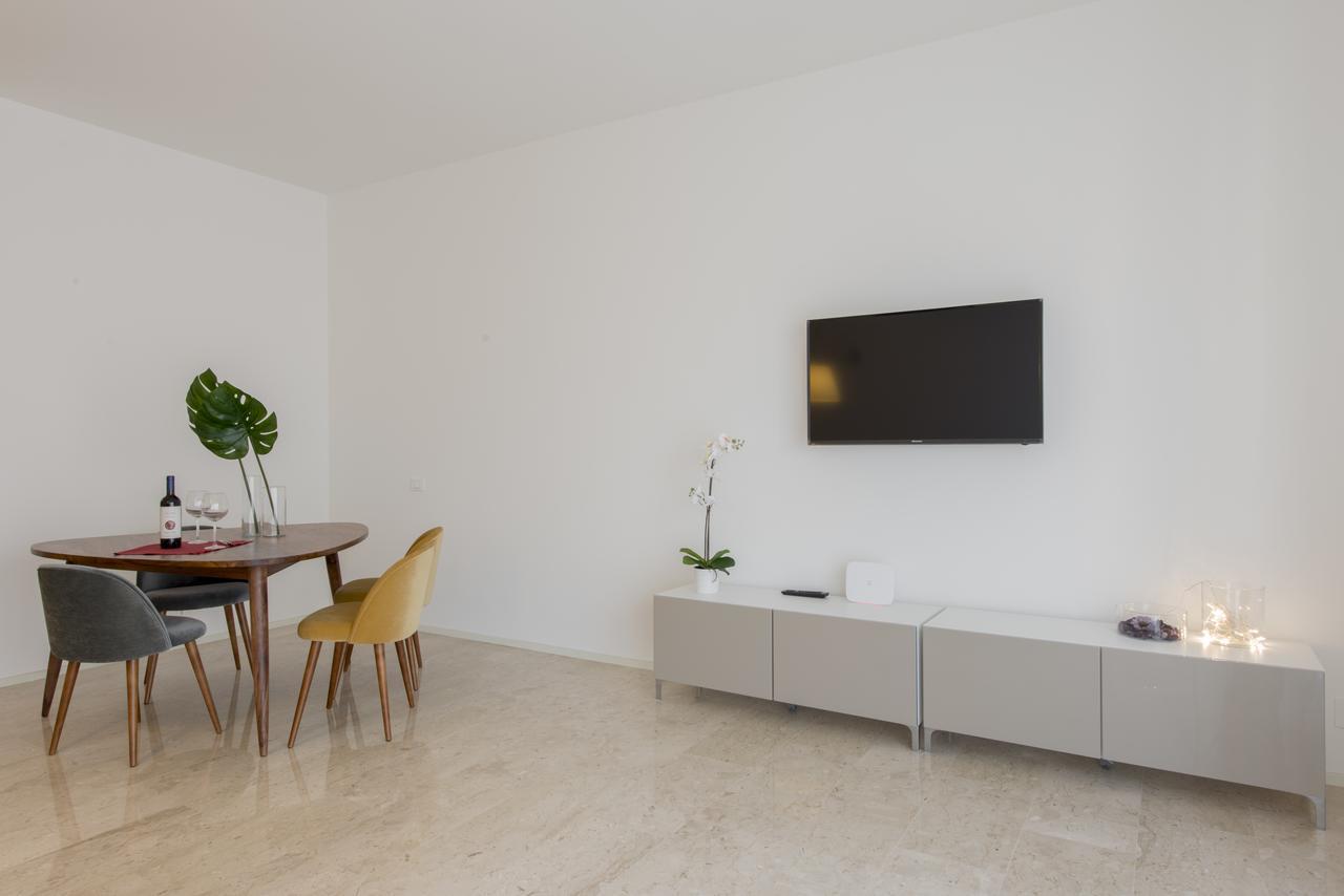 Mila Via Savona * Mailand
