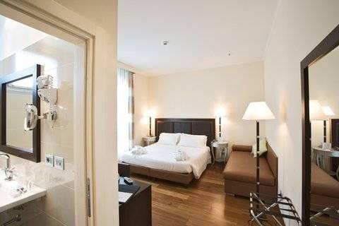 Hotel Canada 3*