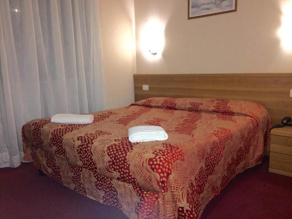 Royal Hotel