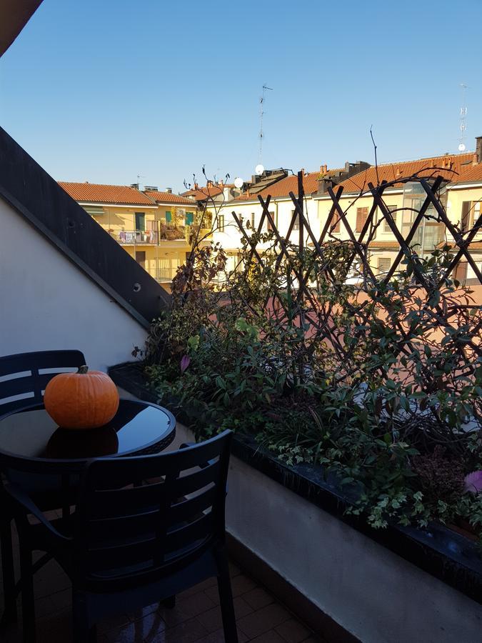 The Boheme Vintage Junior ---- Cozy & Quiet & Comfortable With Private Bathroom & Fully Equipped Kitchenette & Cozy Balcony - Lift To 4th Floor - Metro' -green Subway Porta Genova Aparthotel 2*