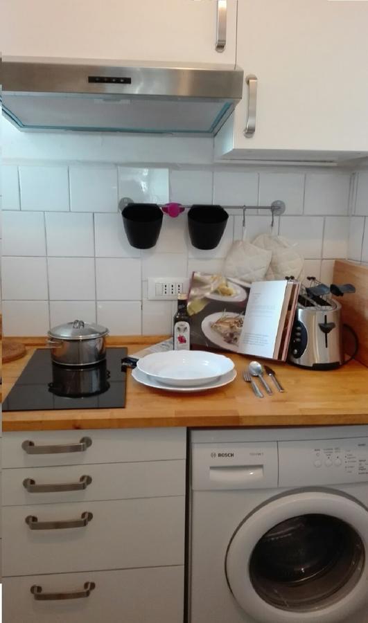 Apartment In Milano, Close To Undergrond M3 Mailand