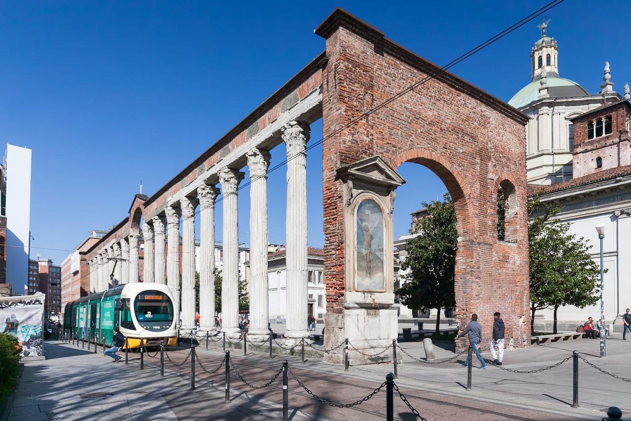 Duomo Views, Light, Jungle-inspired With Terrace * Mailand