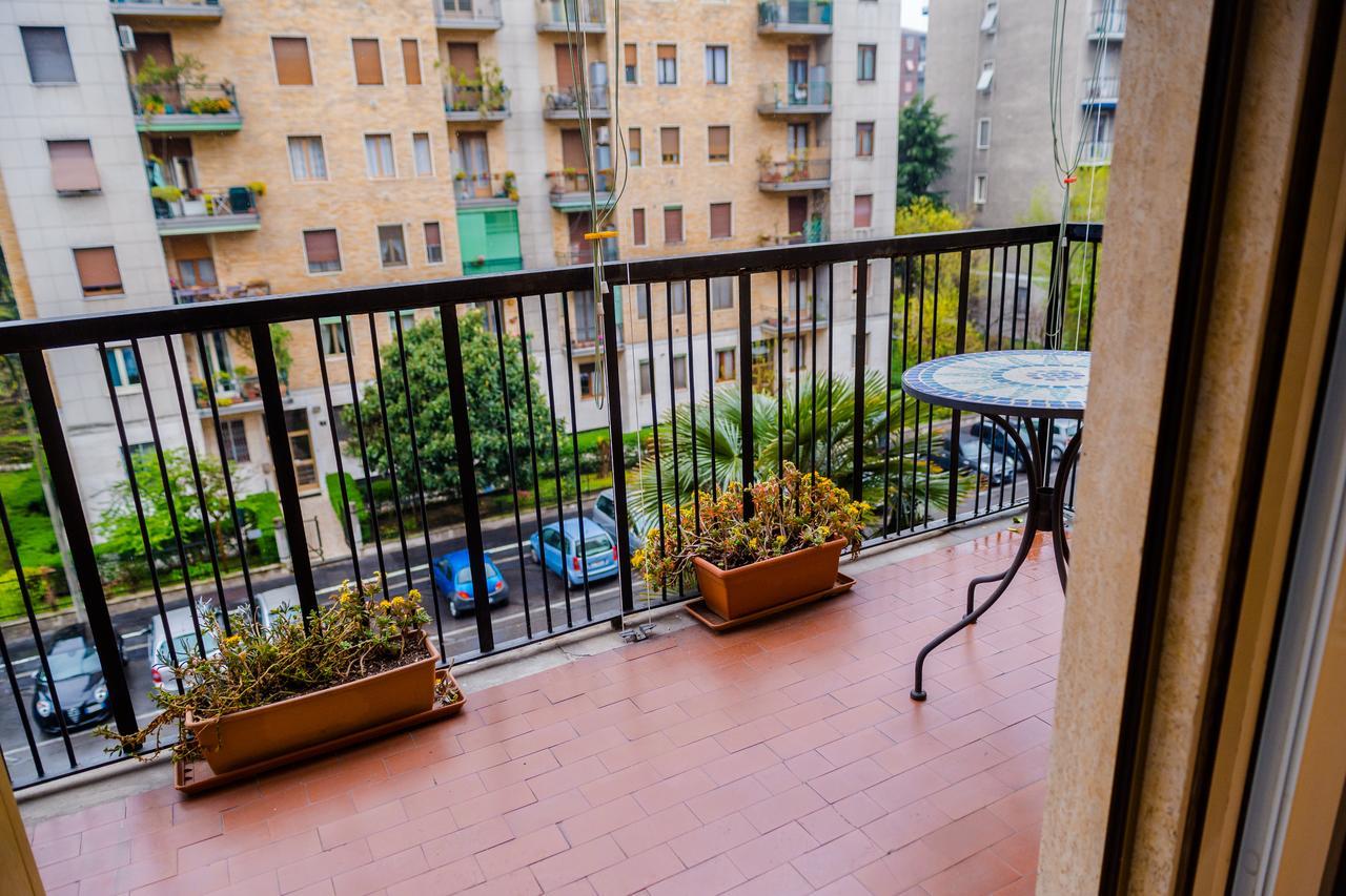 Lorenteggio Balcony Flat * Milão