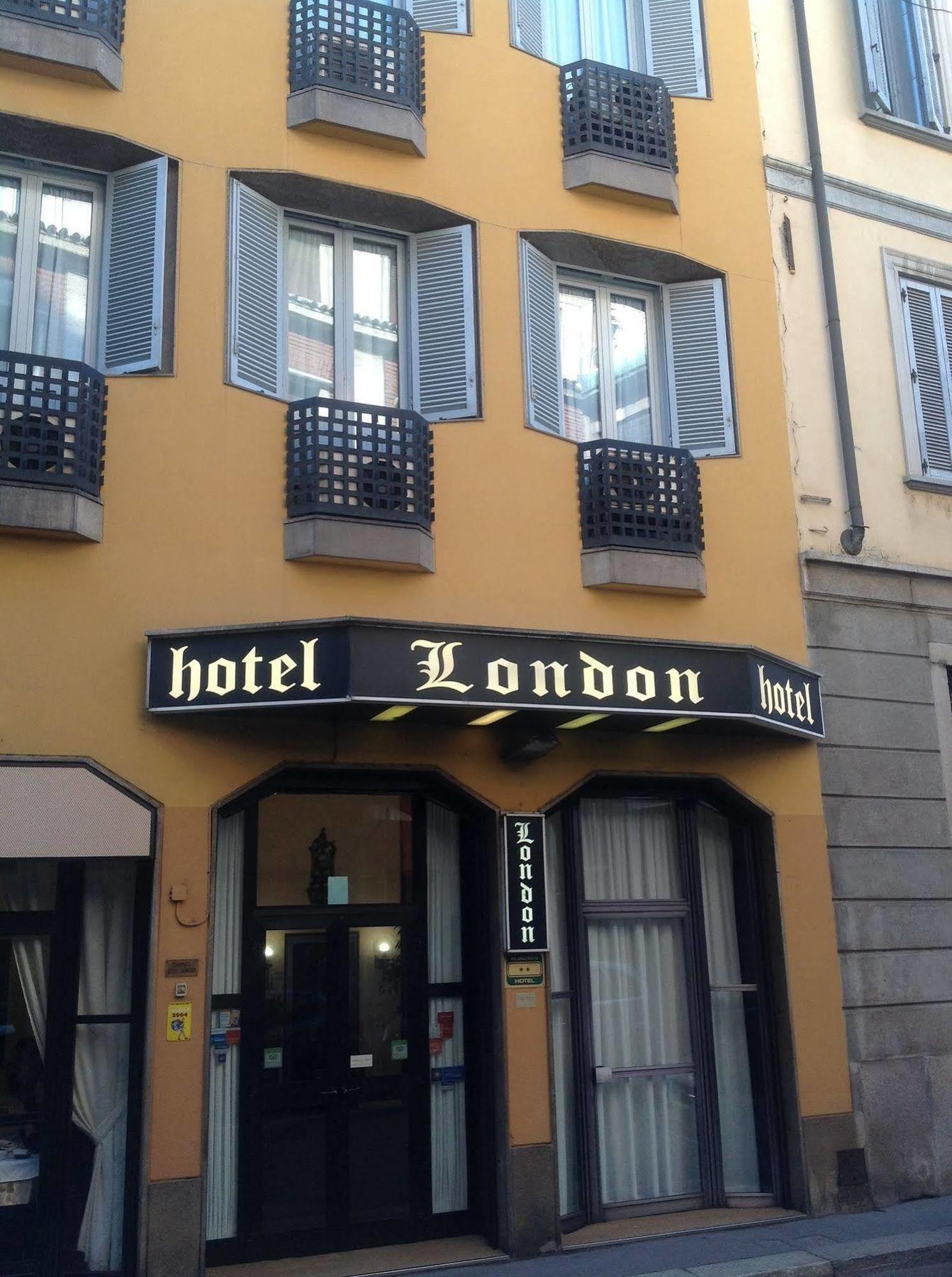 London Hotel 2*
