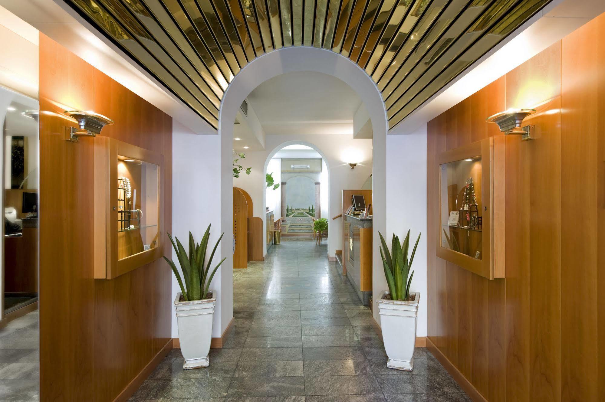 Hotel Fenice Milão