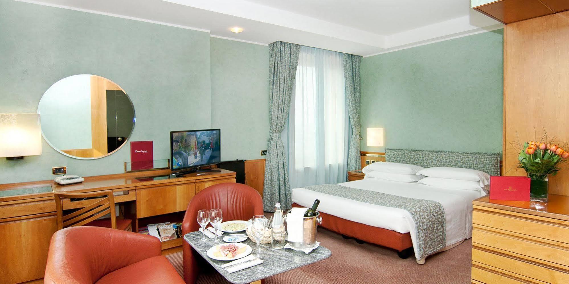 Michelangelo Hotel 4*