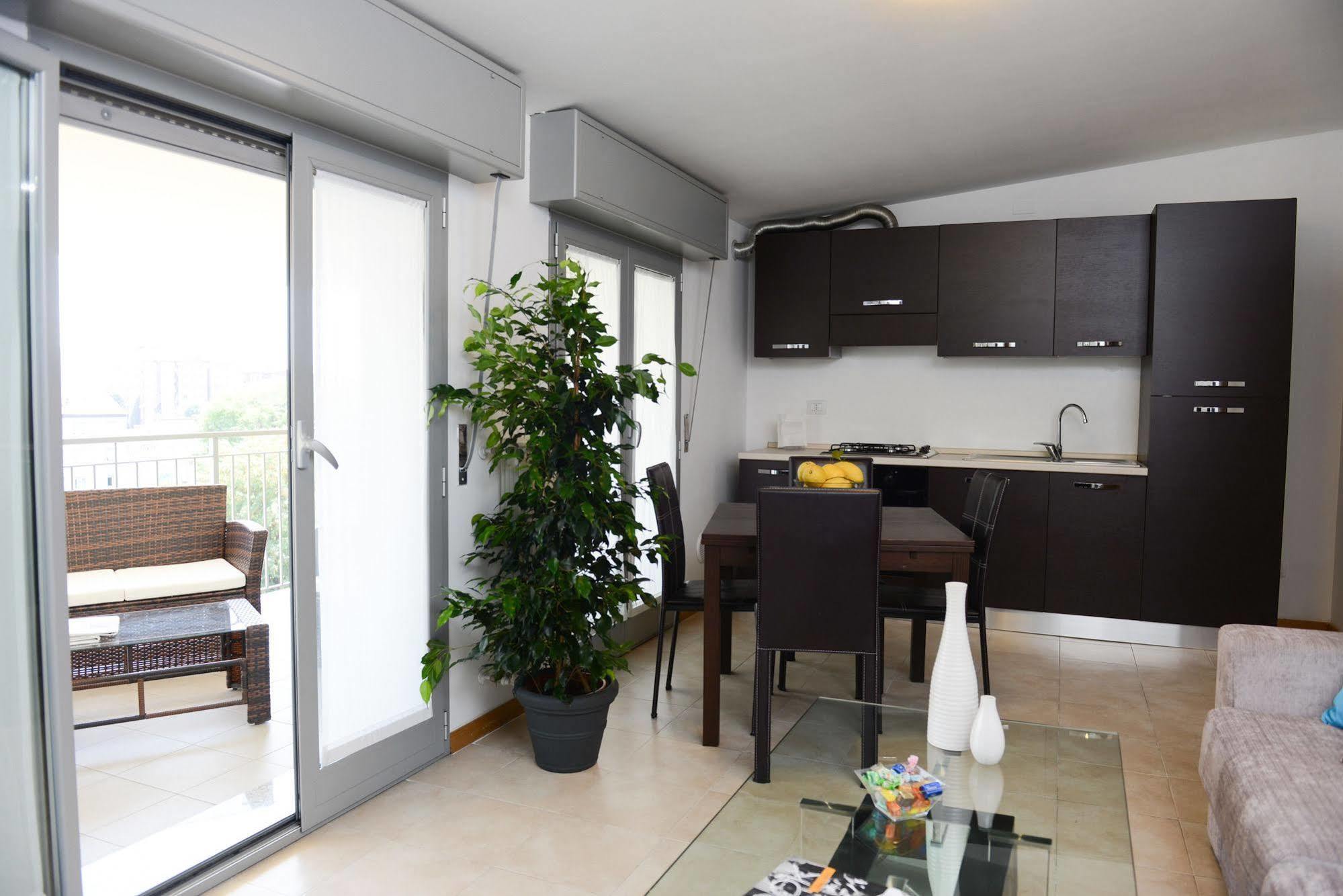 Nino Apartment *