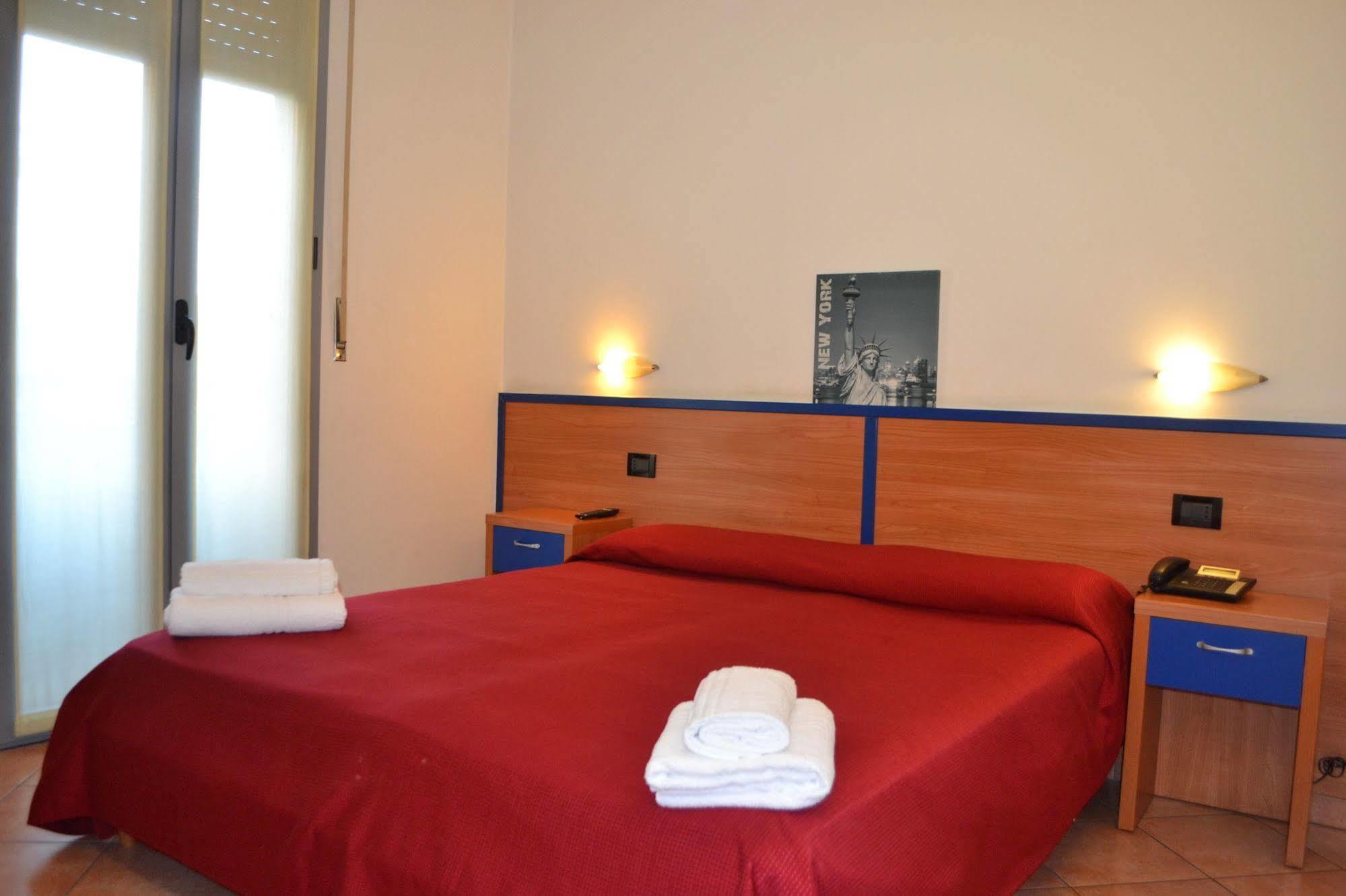 Iride Stazione Lambrate Citta Studi Hotel Milão