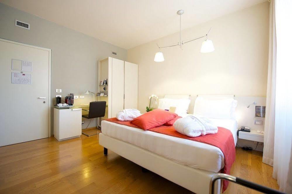 Mercure Solari 4* Milão
