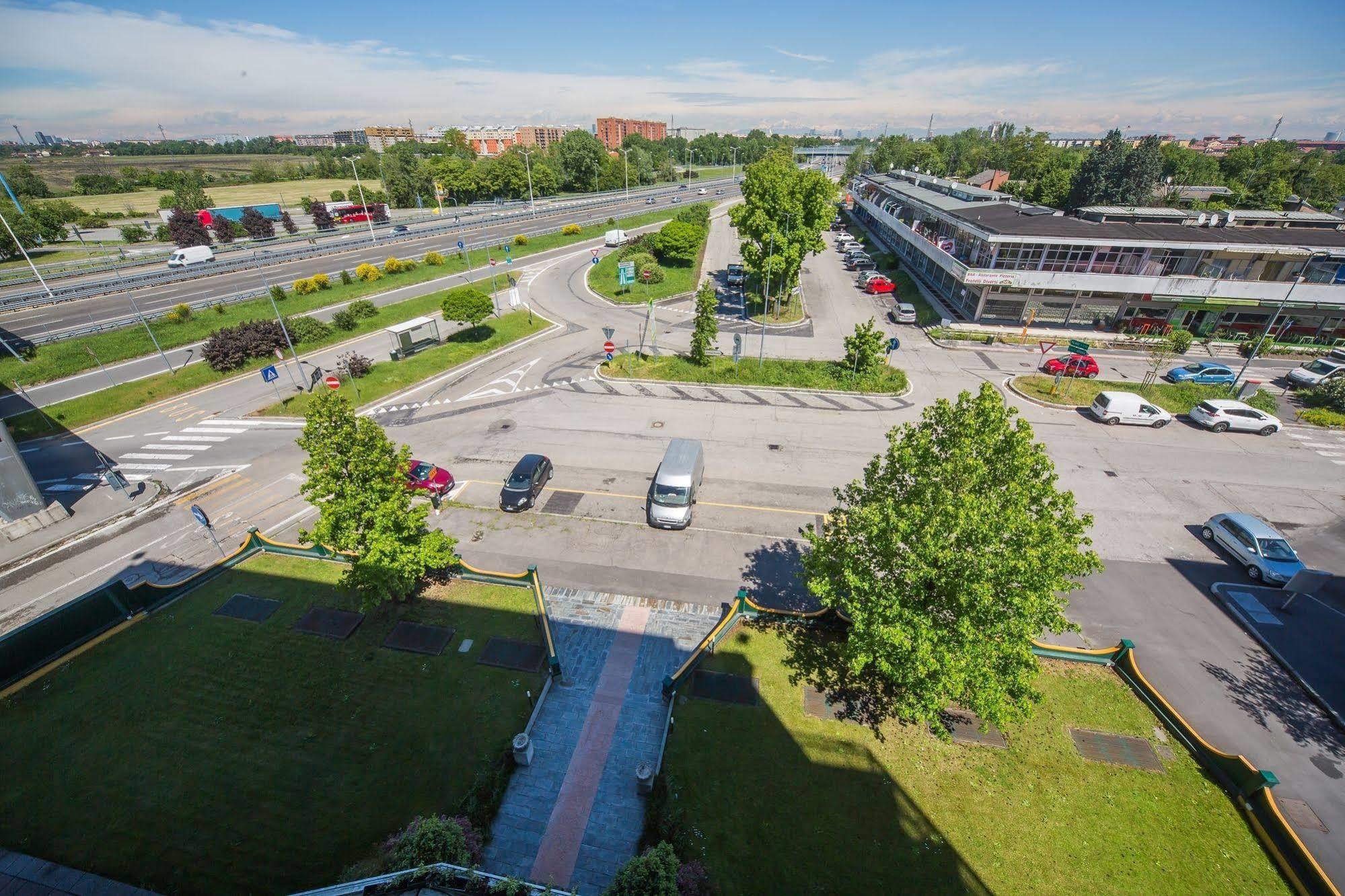 Alga Hotel 3*