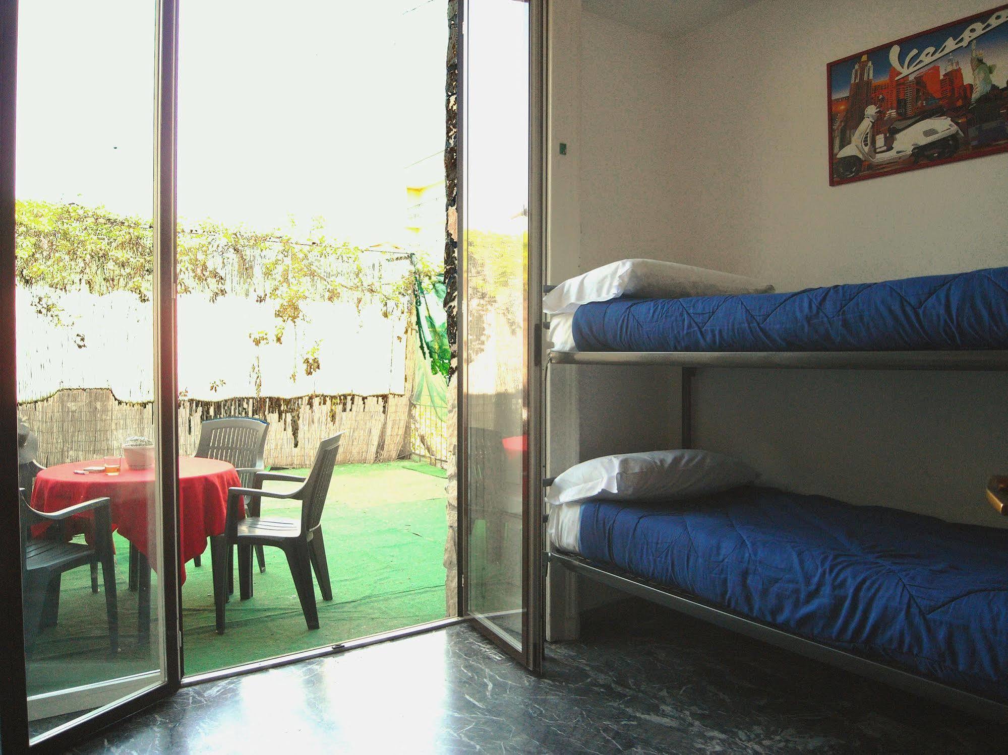 California Hostel