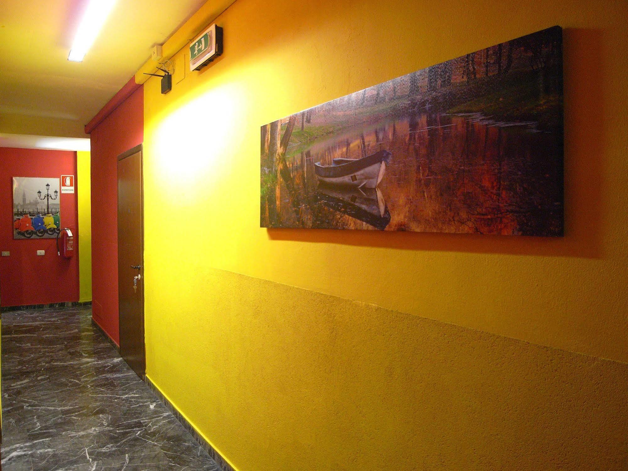 Hostel California *