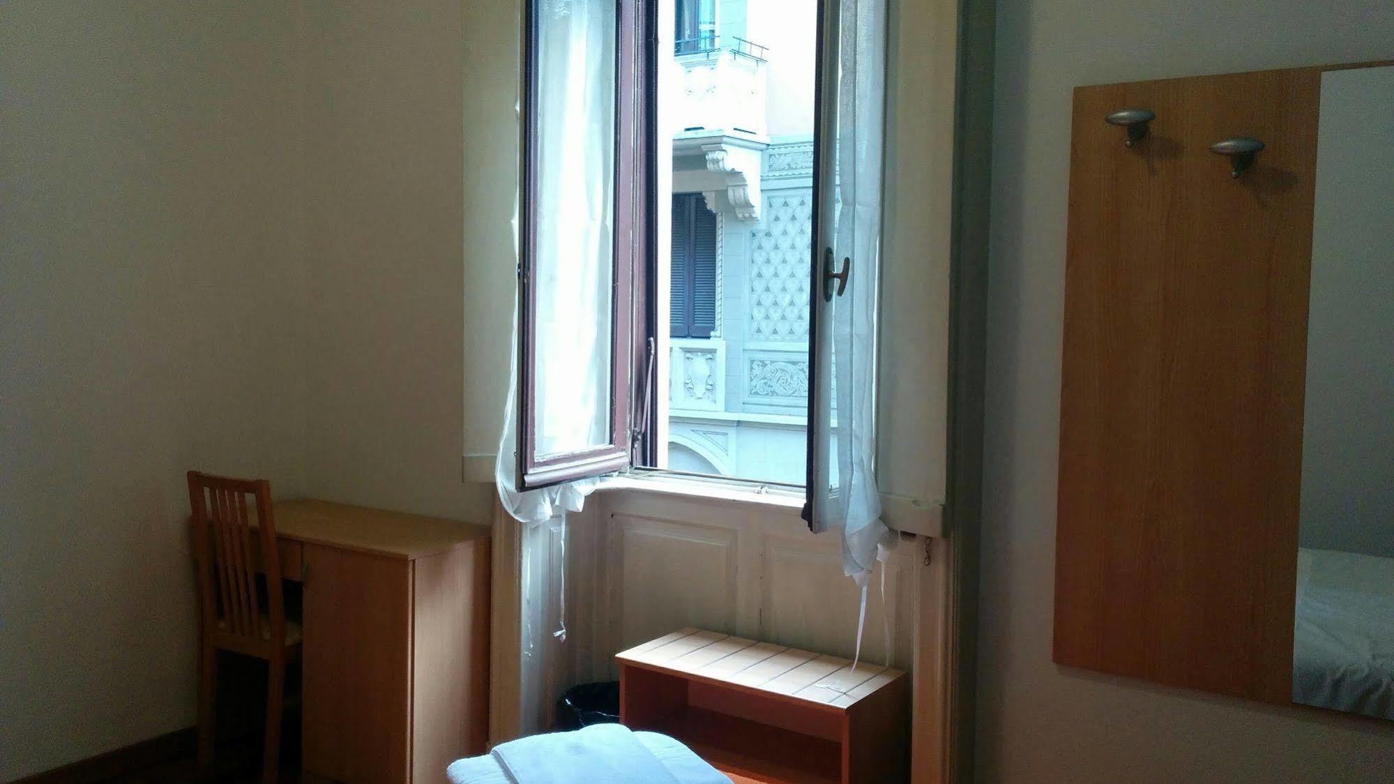 Albergue Adam's House *