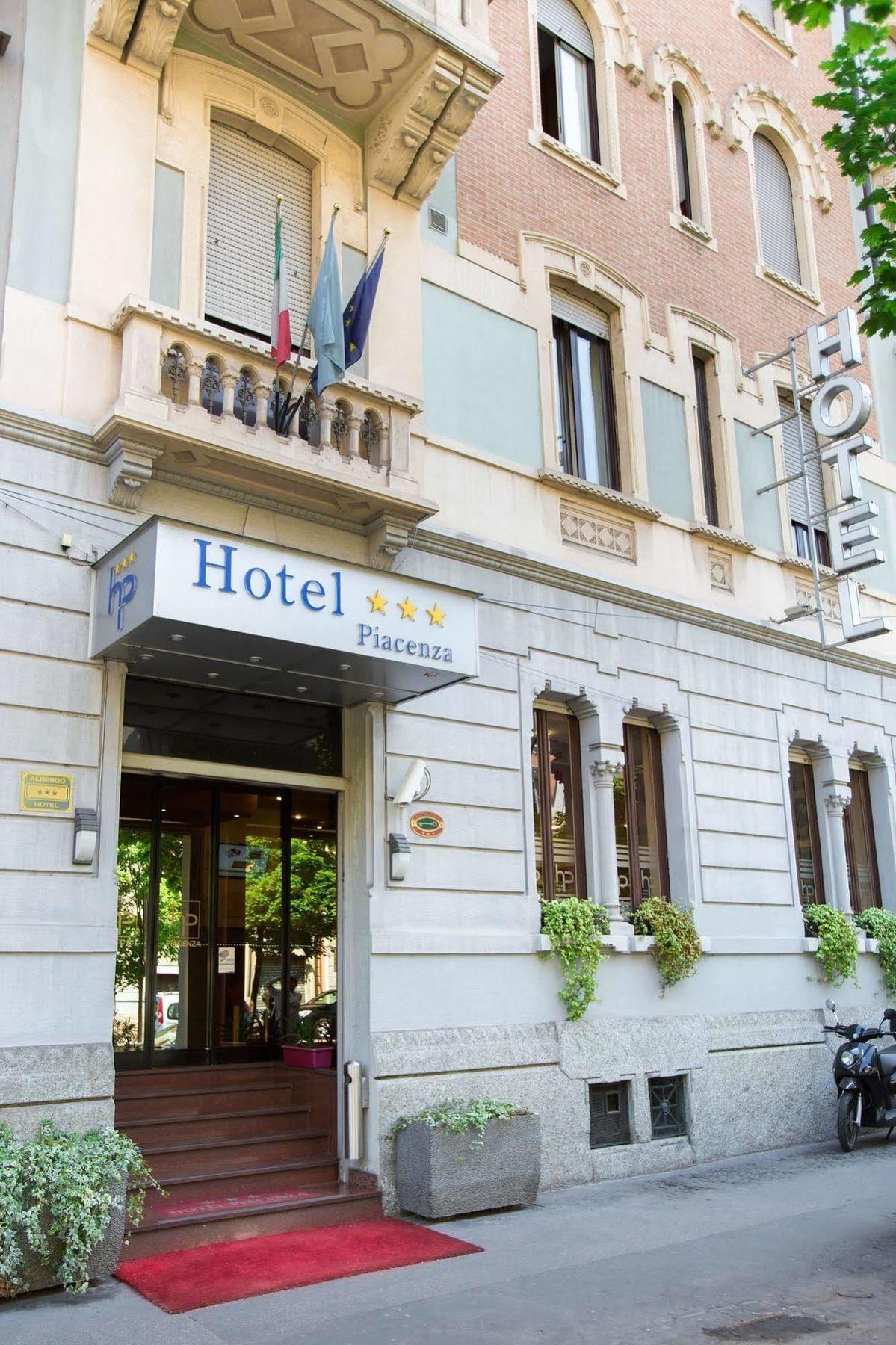 Piacenza 3* Milão