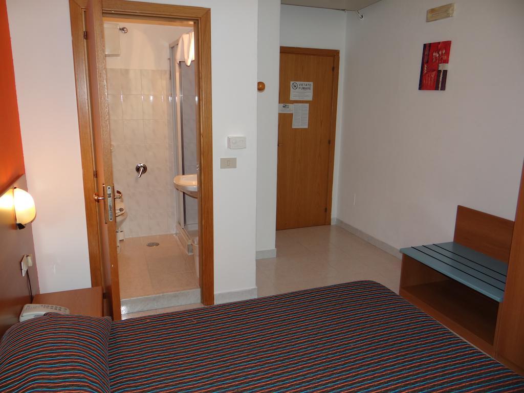Hotel Amendola Fiera Milão