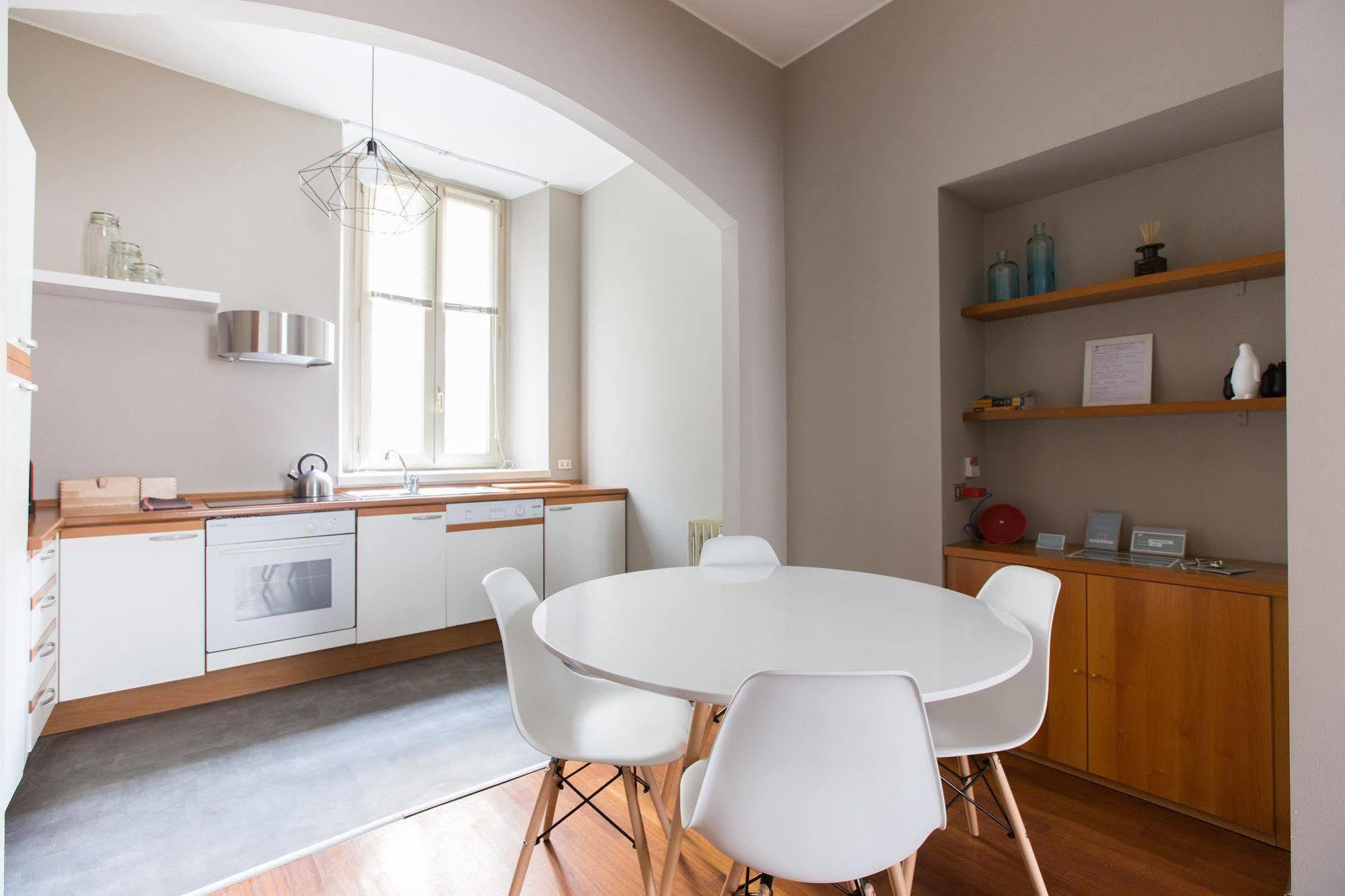 Apartment Brera In San Babila Mailand