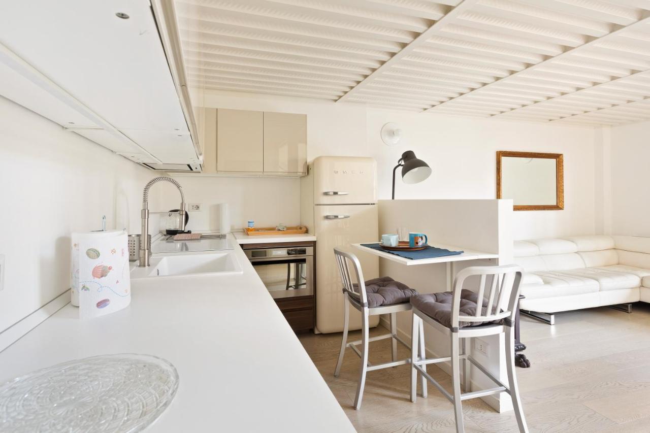 Elegant Loft With Balcony! Apartamento Milão