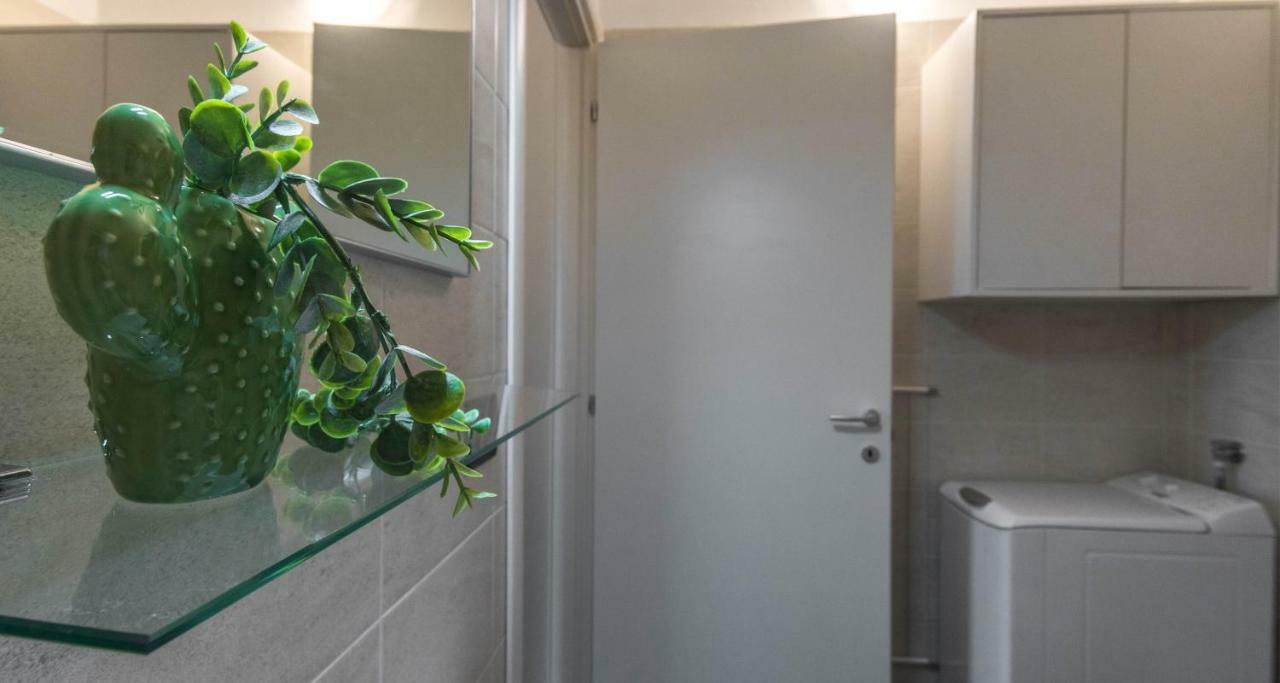 Altido For 4 With Terrace In A Quiet Residential Area Apartment Mailand