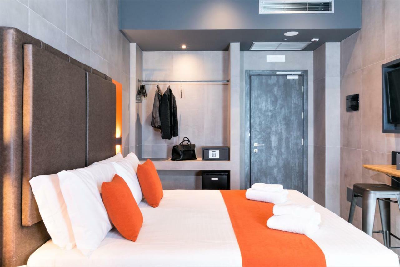 J24 Hotel 4*