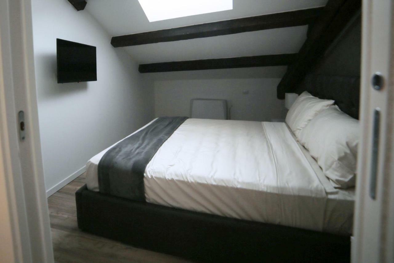 Moscova Attic Near Duomo Apartamento *