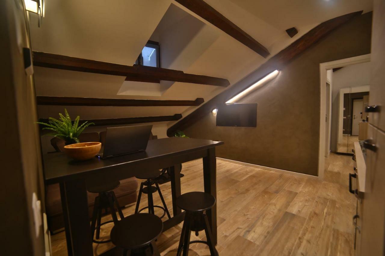 Apartamento Moscova Attic Near Duomo *