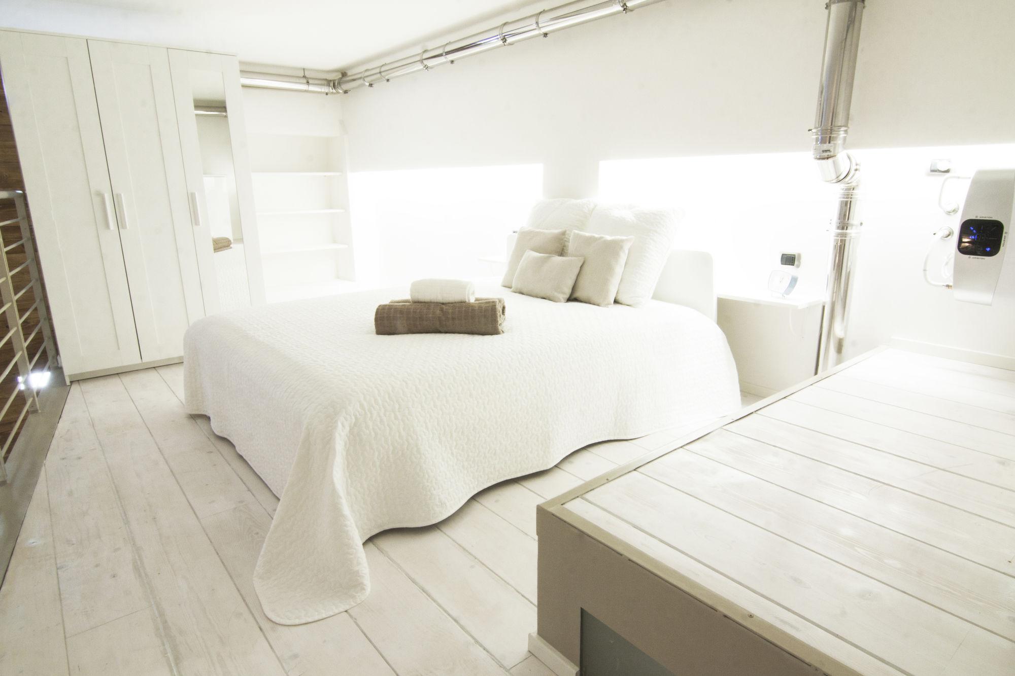 Alessia's Flat - Mac Mahon Milan
