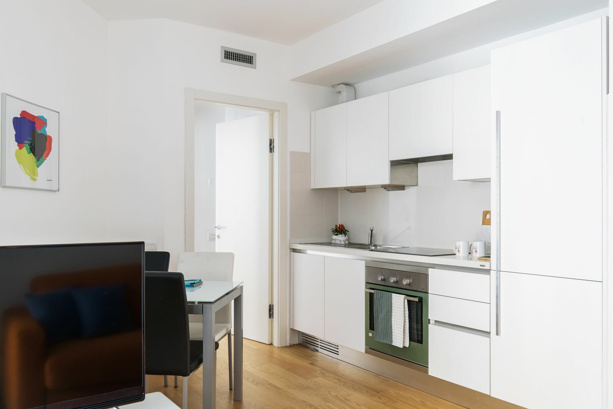 Joivy Sunny 1-bed Flat With Balcony Mailand