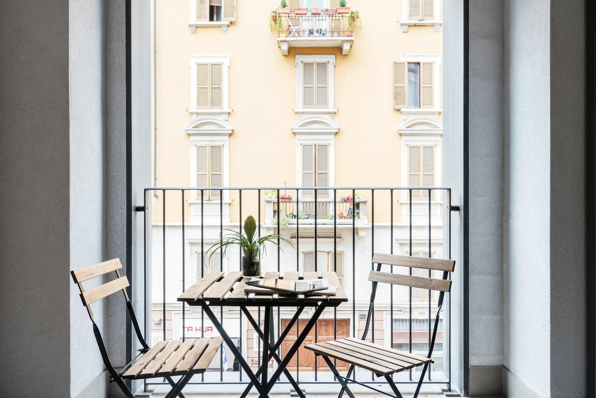 Joivy Sunny 1-bed Flat With Balcony * Mailand