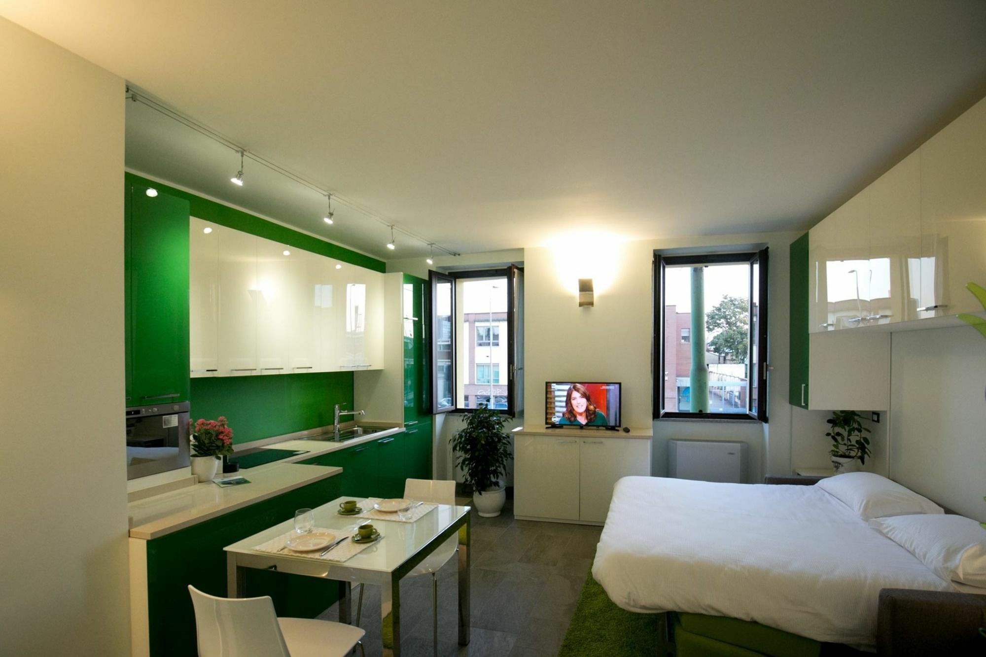 Versoverde Alzaia Naviglio Grande 2* Milão