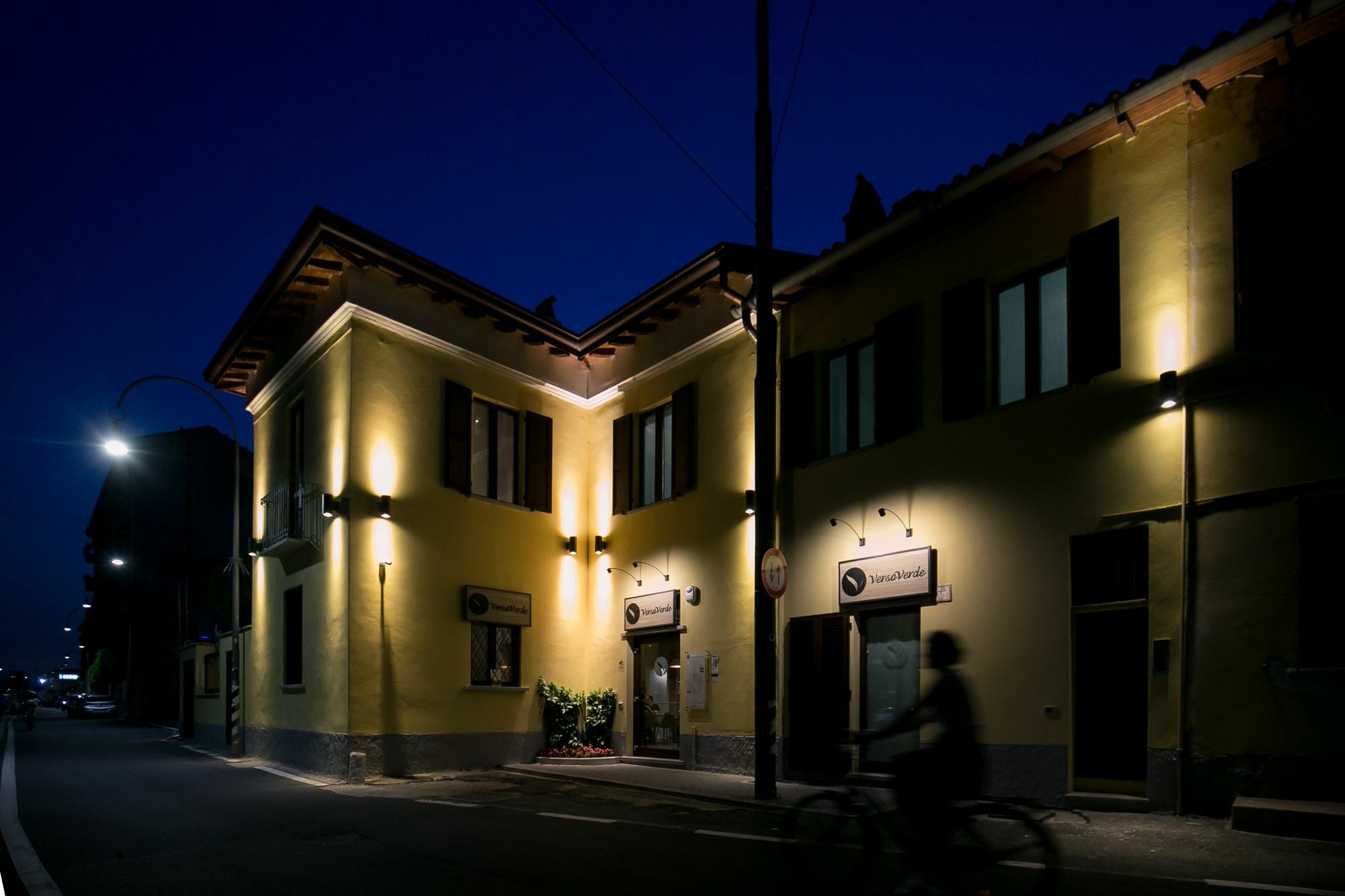 Versoverde Alzaia Naviglio Grande 2* Milão