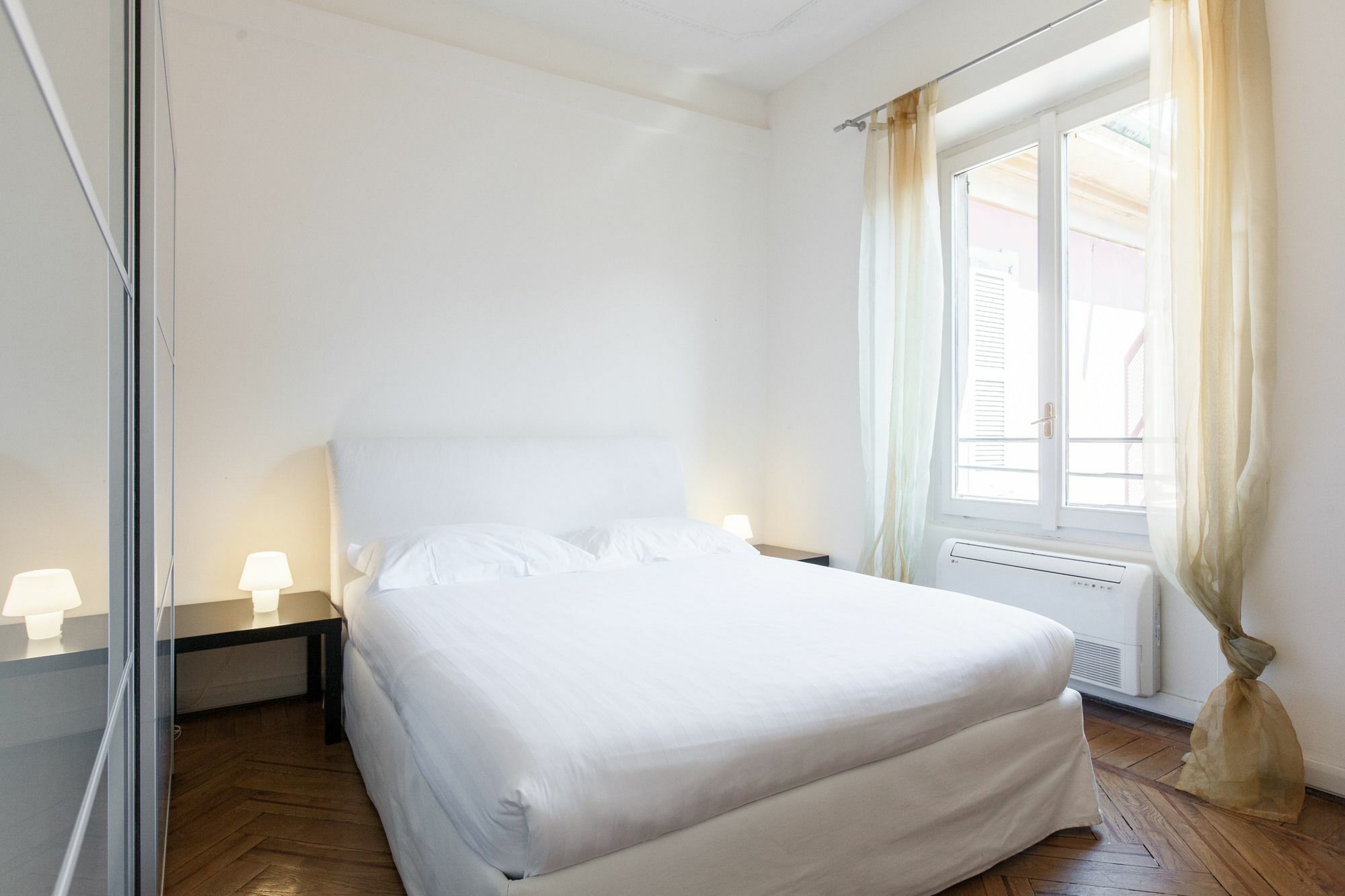 Apartamento Easyhomes - San Babila Monforte *