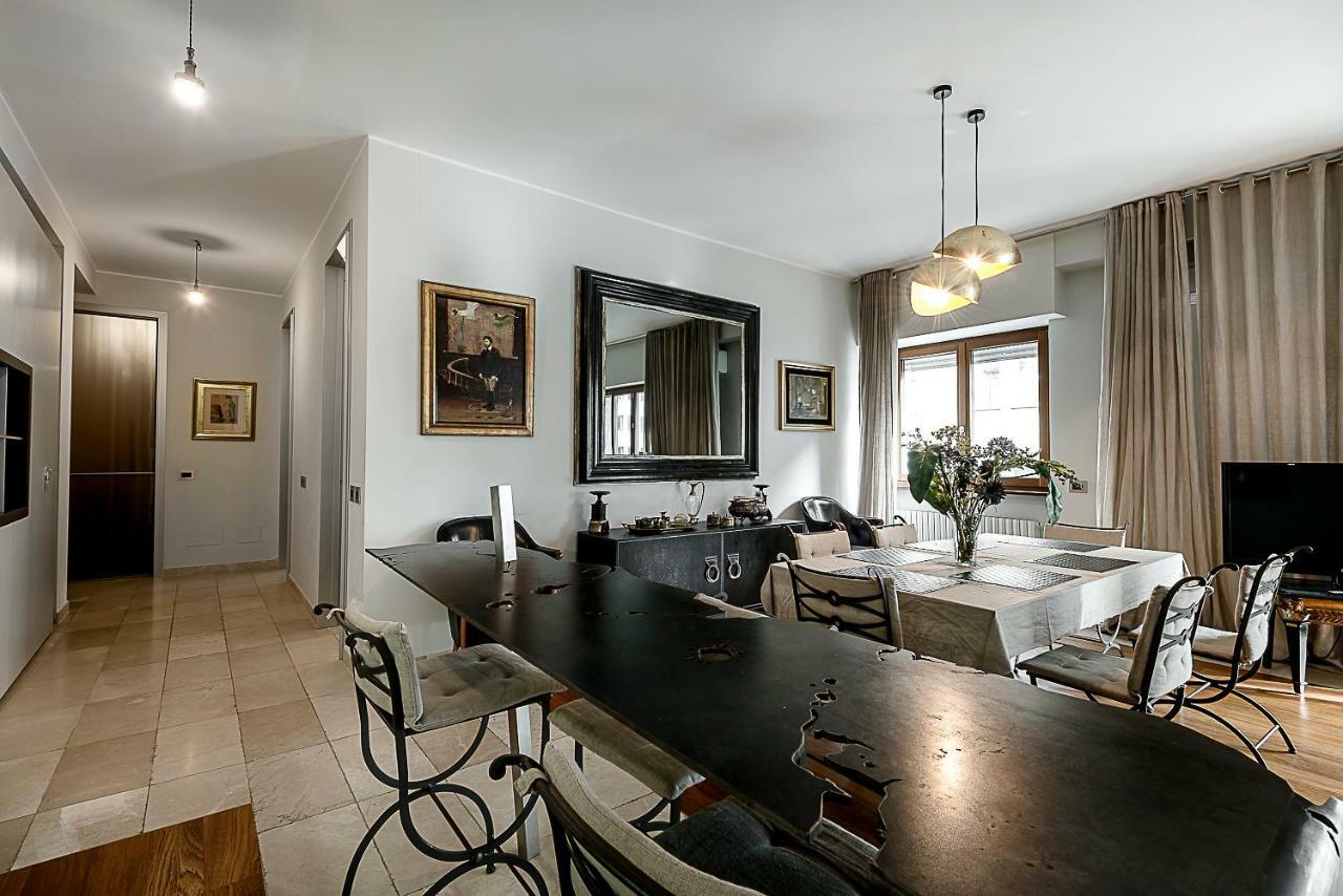 Luxury Apartment *