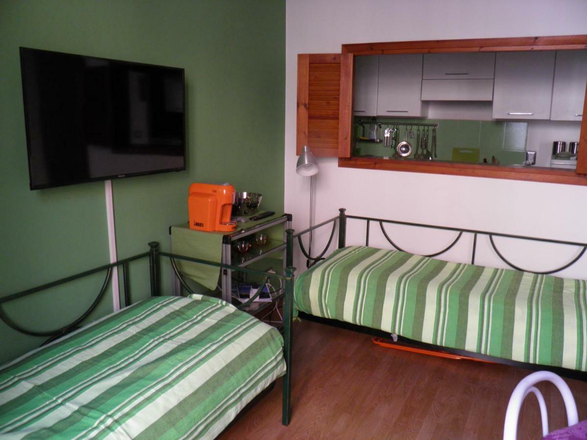 Greg's Apartment *