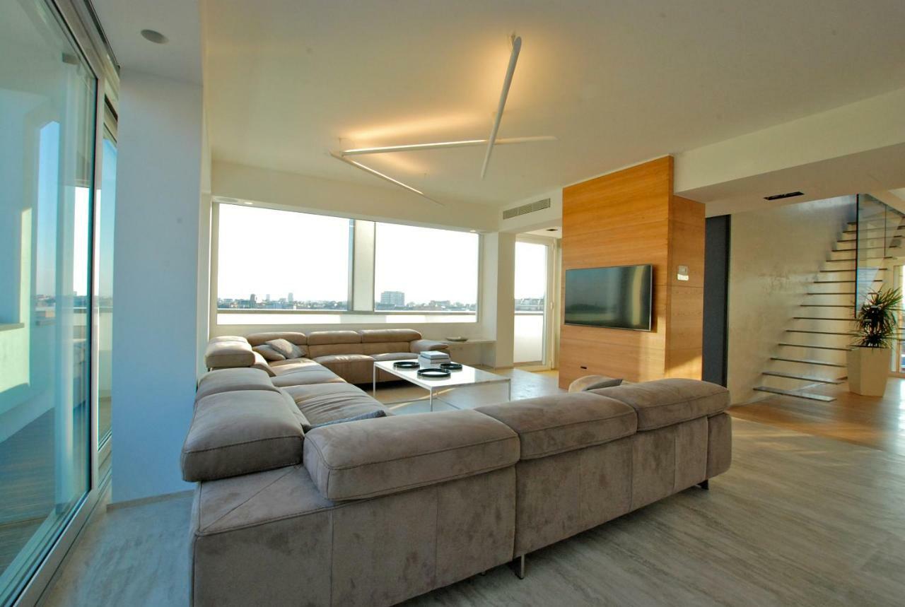 Apartment Skyline Milan