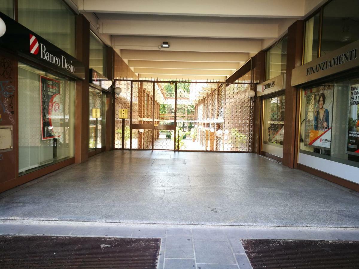 De Angeli Modern *