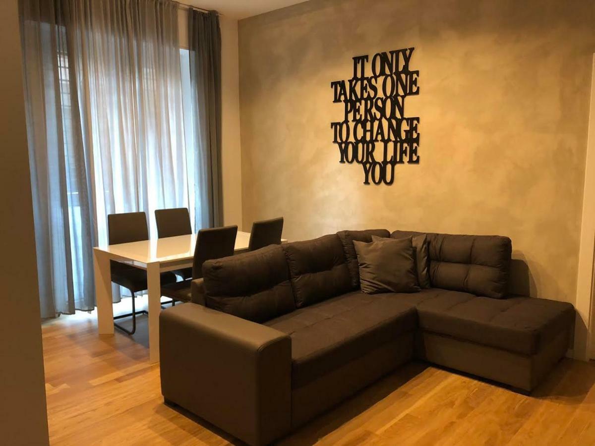 Apartment De Angeli Modern Milan