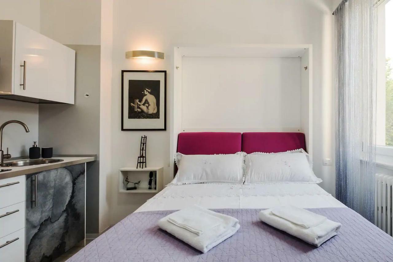 Apartment ℒovely & ℰlegant Next To Duomo/missori *