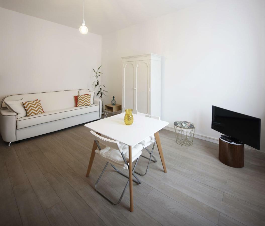 New! Charming & Pretty Flat In Center Apartment